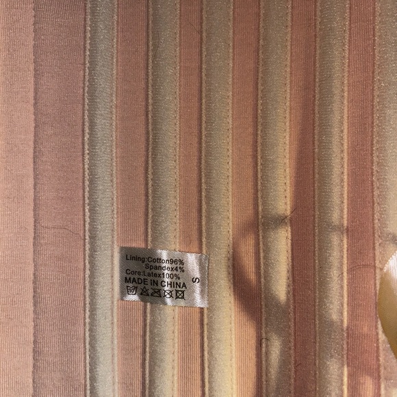 Corset - Picture 6 of 7